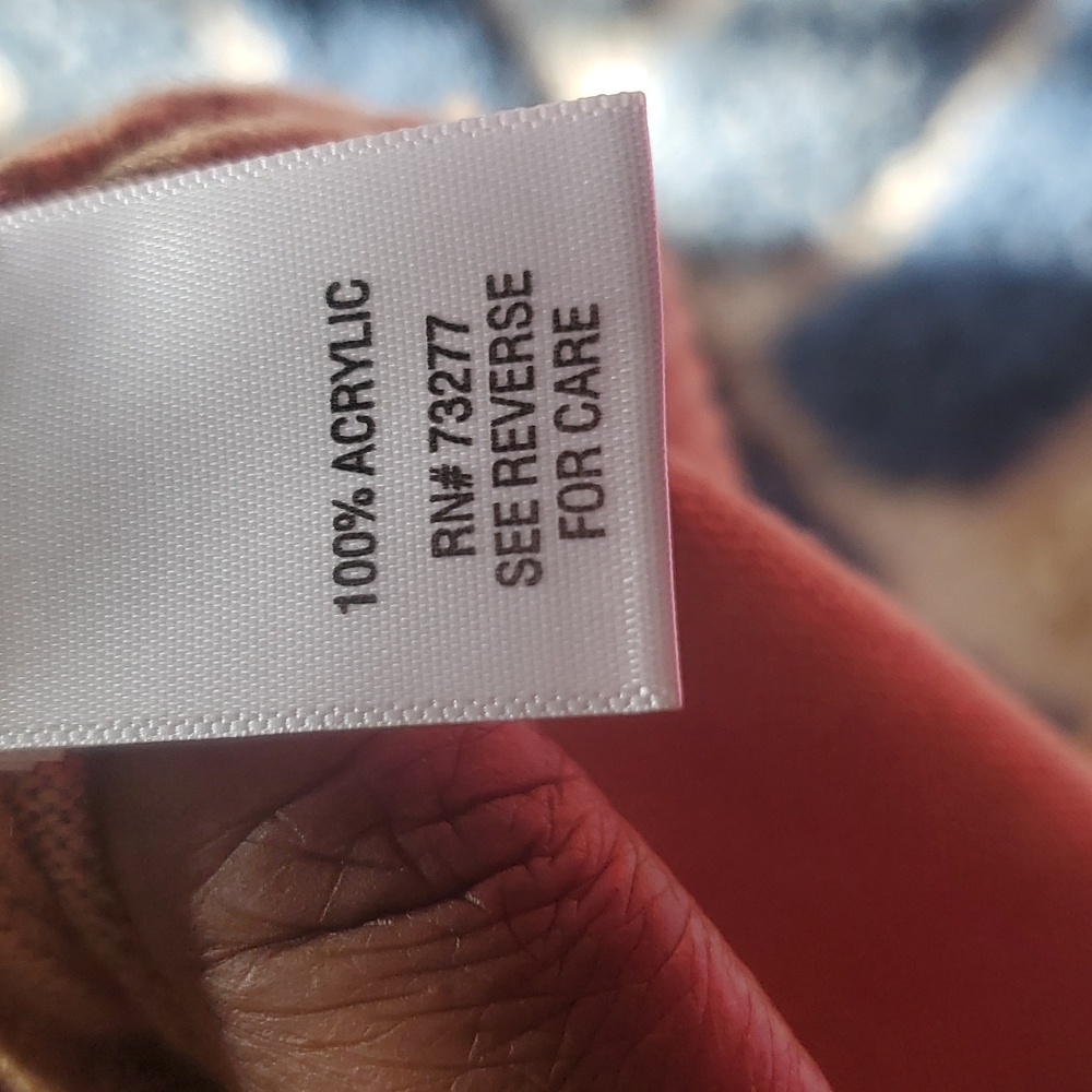 Sweater - Picture 6 of 10